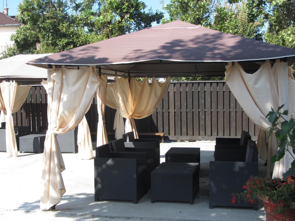Villa Tollazzi Логатец Екстериор снимка