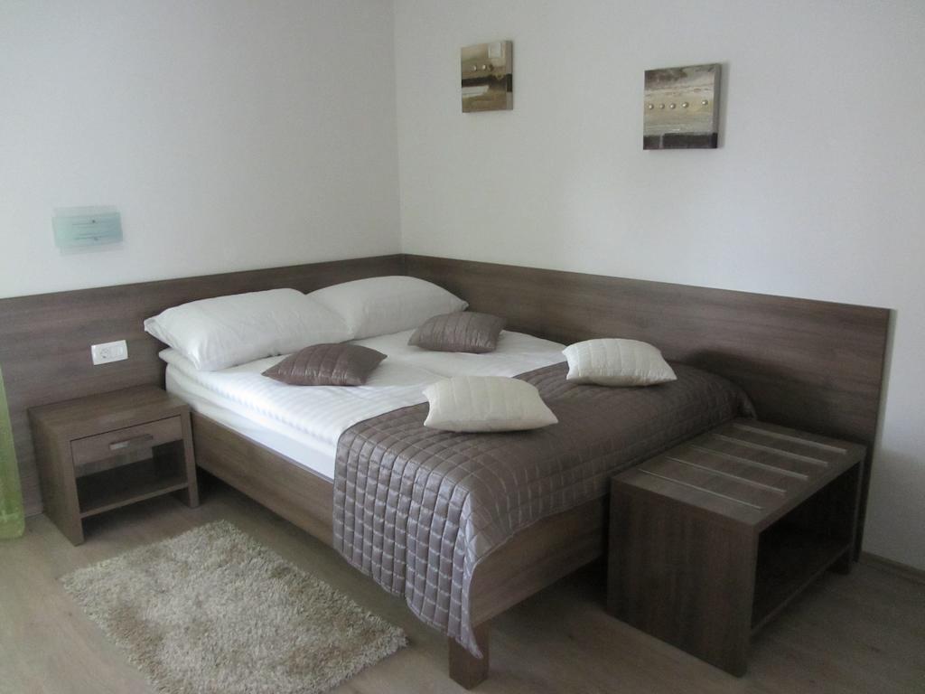 Villa Tollazzi Логатец Стая снимка